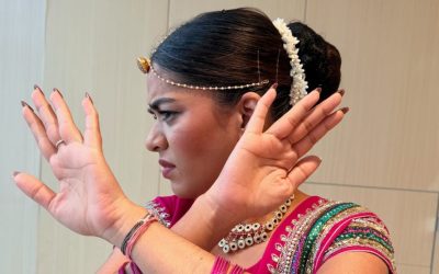 Quand le regard et les mains parlent : la puissance de l’expression en danse indienne